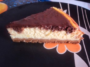 La cheesecake del golosone, con topping al cioccolato fondente e nocciole4